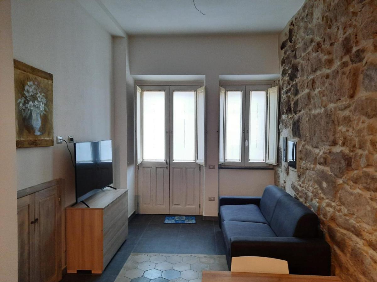 Appartamento Su Palazzina Storica In Centro A SantʼAntìoco Eksteriør bilde